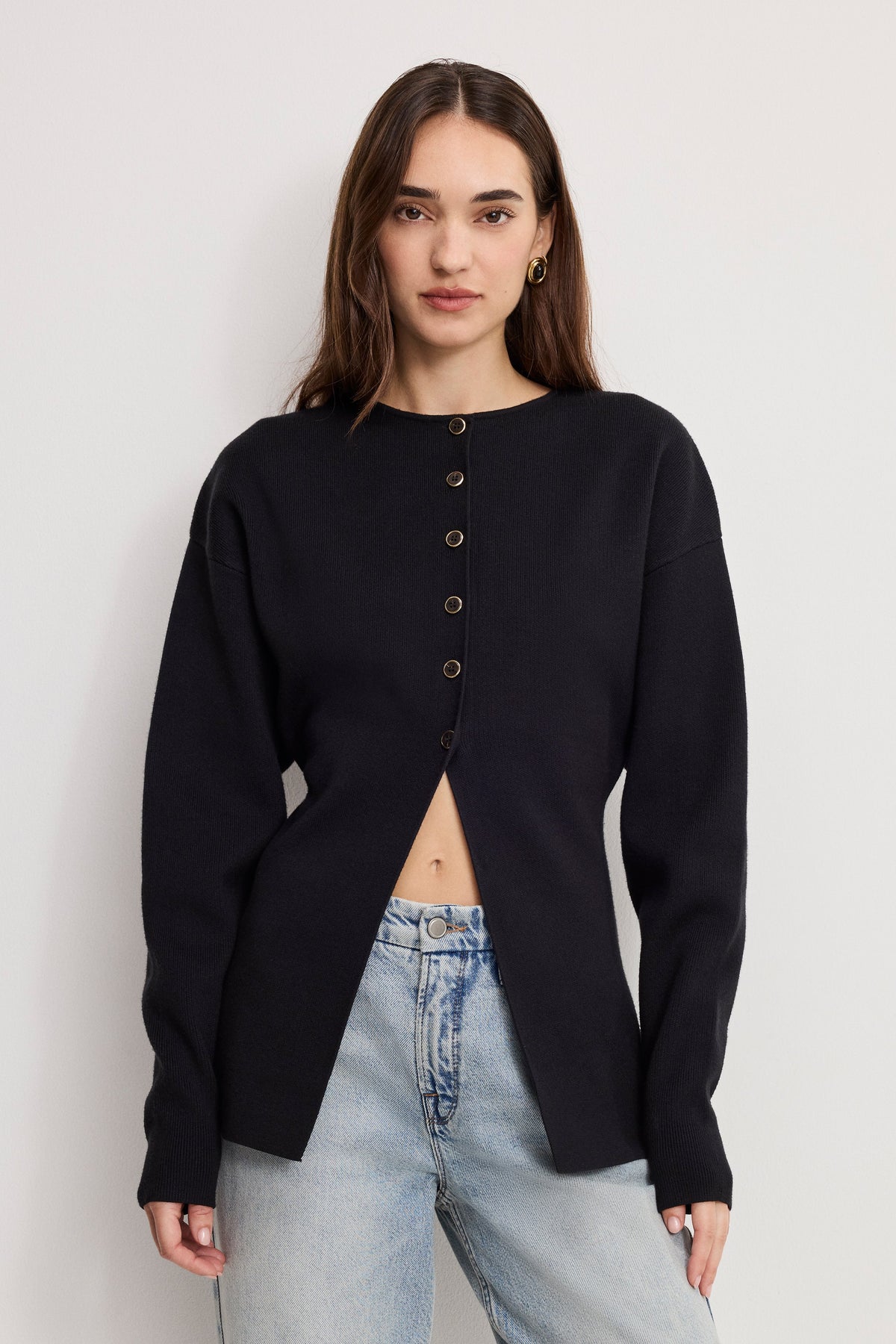EXAGGERATED SLEEVE CARDIGAN SWEATER BLACK001