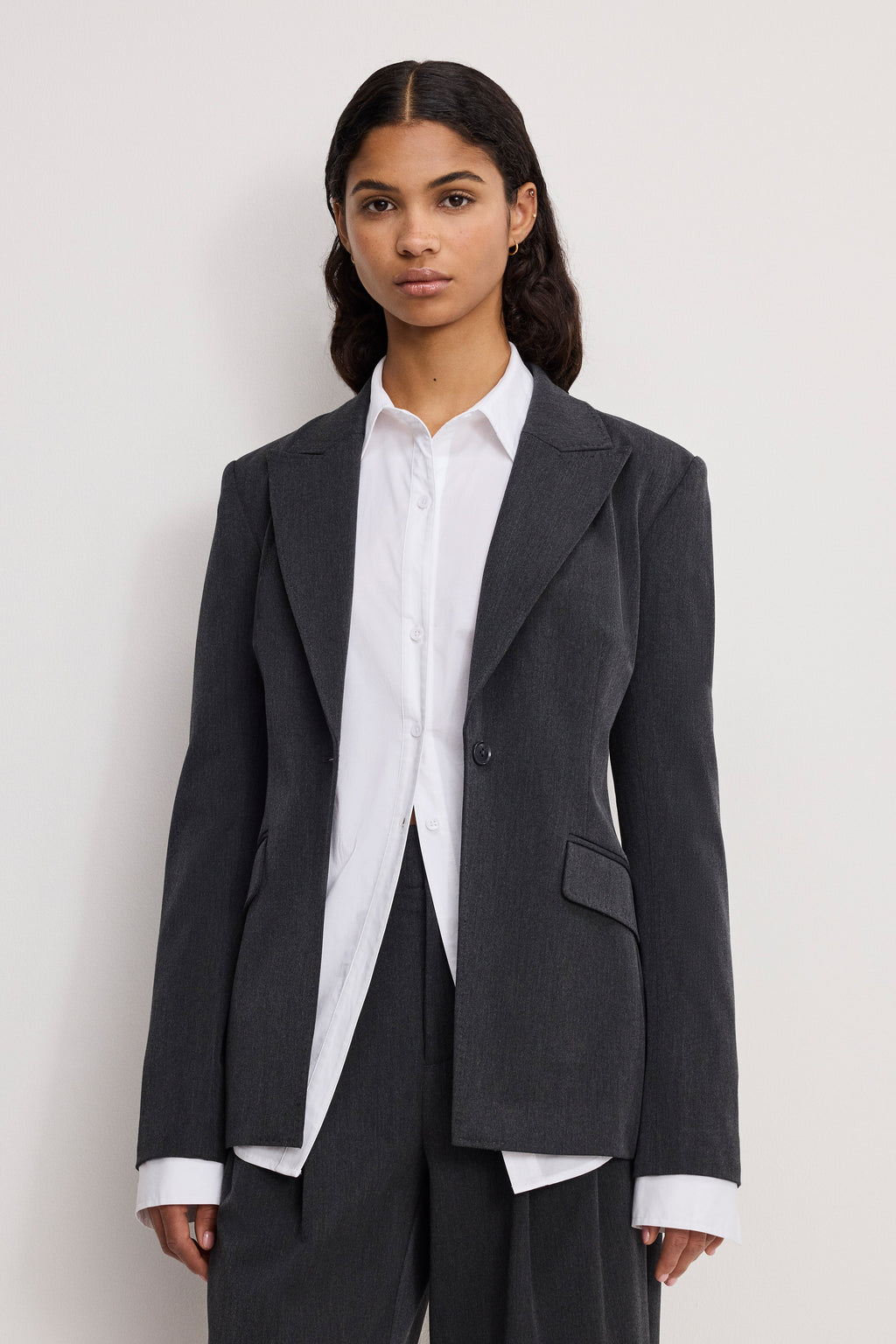 ESSENTIAL SUITING SCULPTED BLAZER DARK HEATHER GRAY