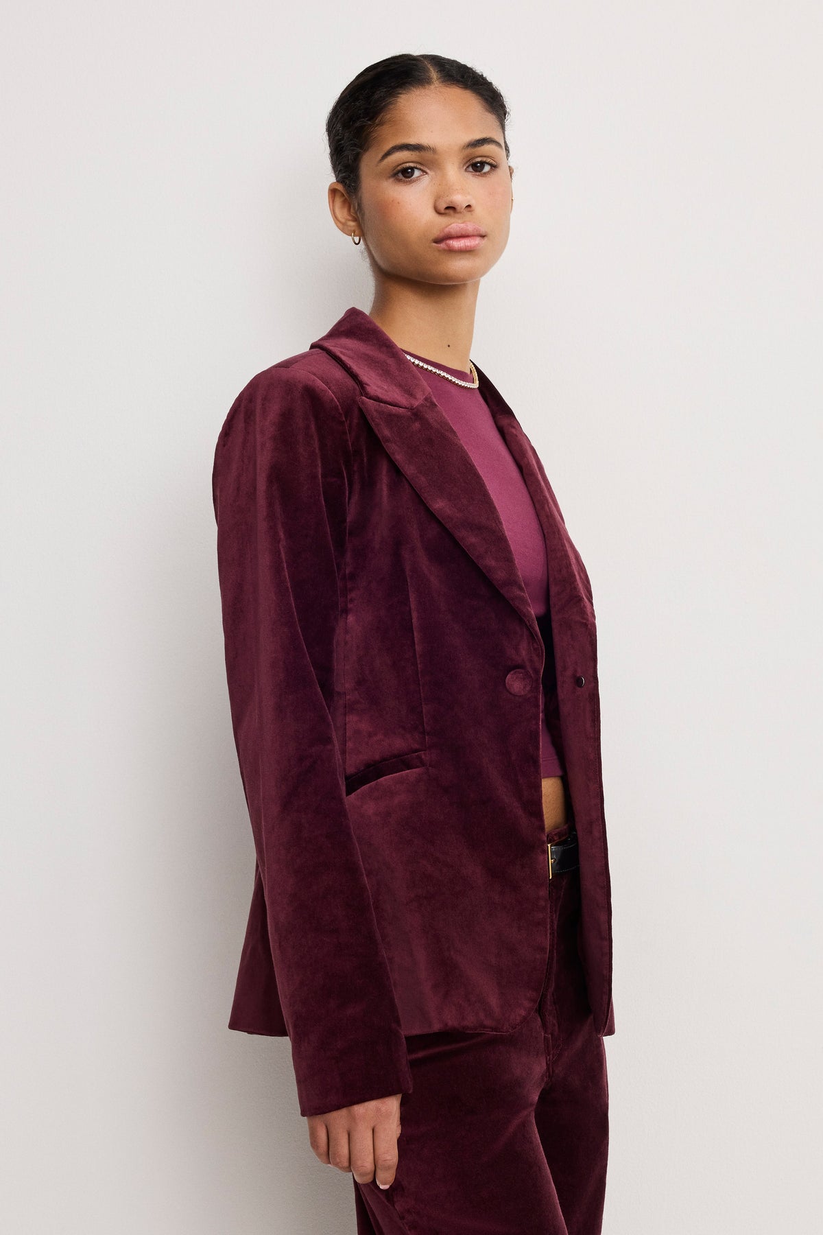 VELVET SCULPTED BLAZER FIG007