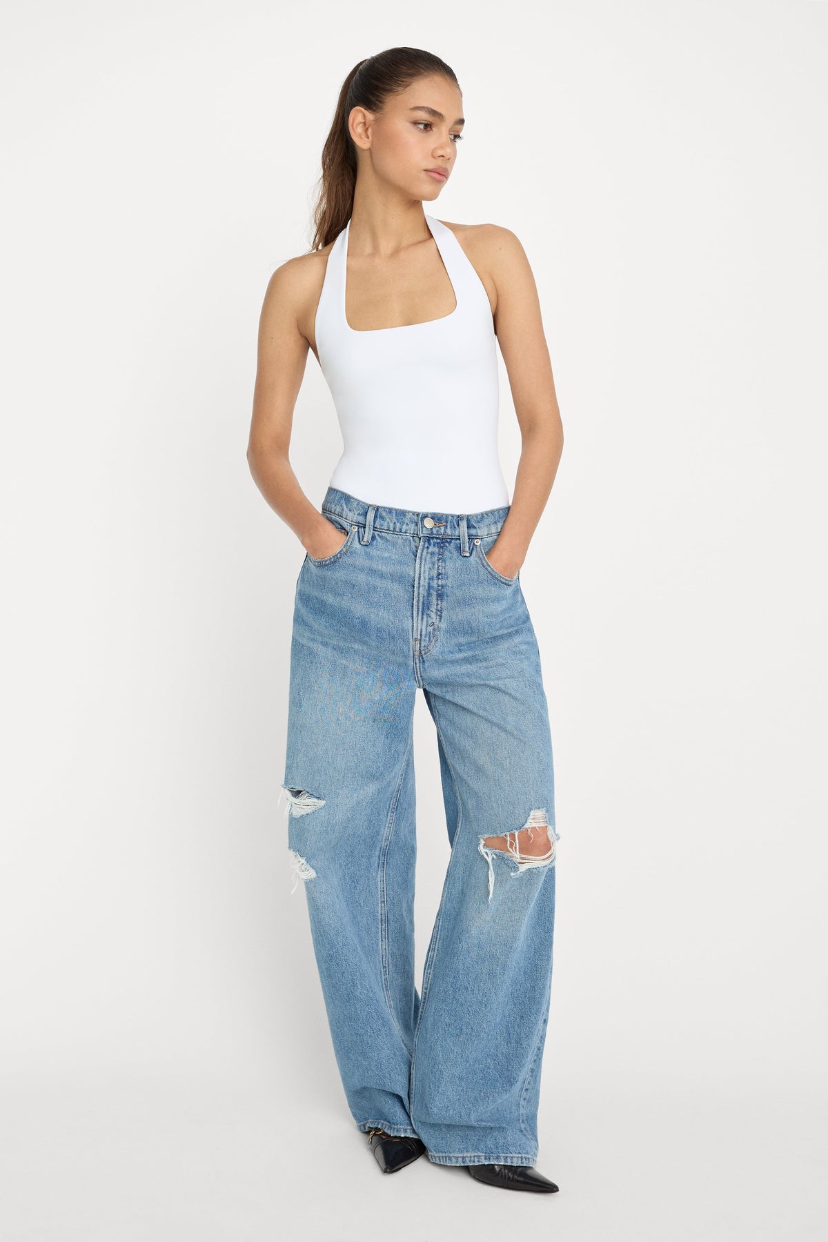 SCULPTING HALTER SQUARE NECK BODYSUIT WHITE001