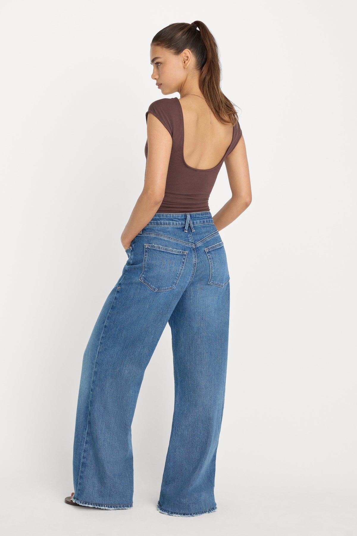 SUPER STRETCH OPEN BACK BODY SUIT BITTER COCOA