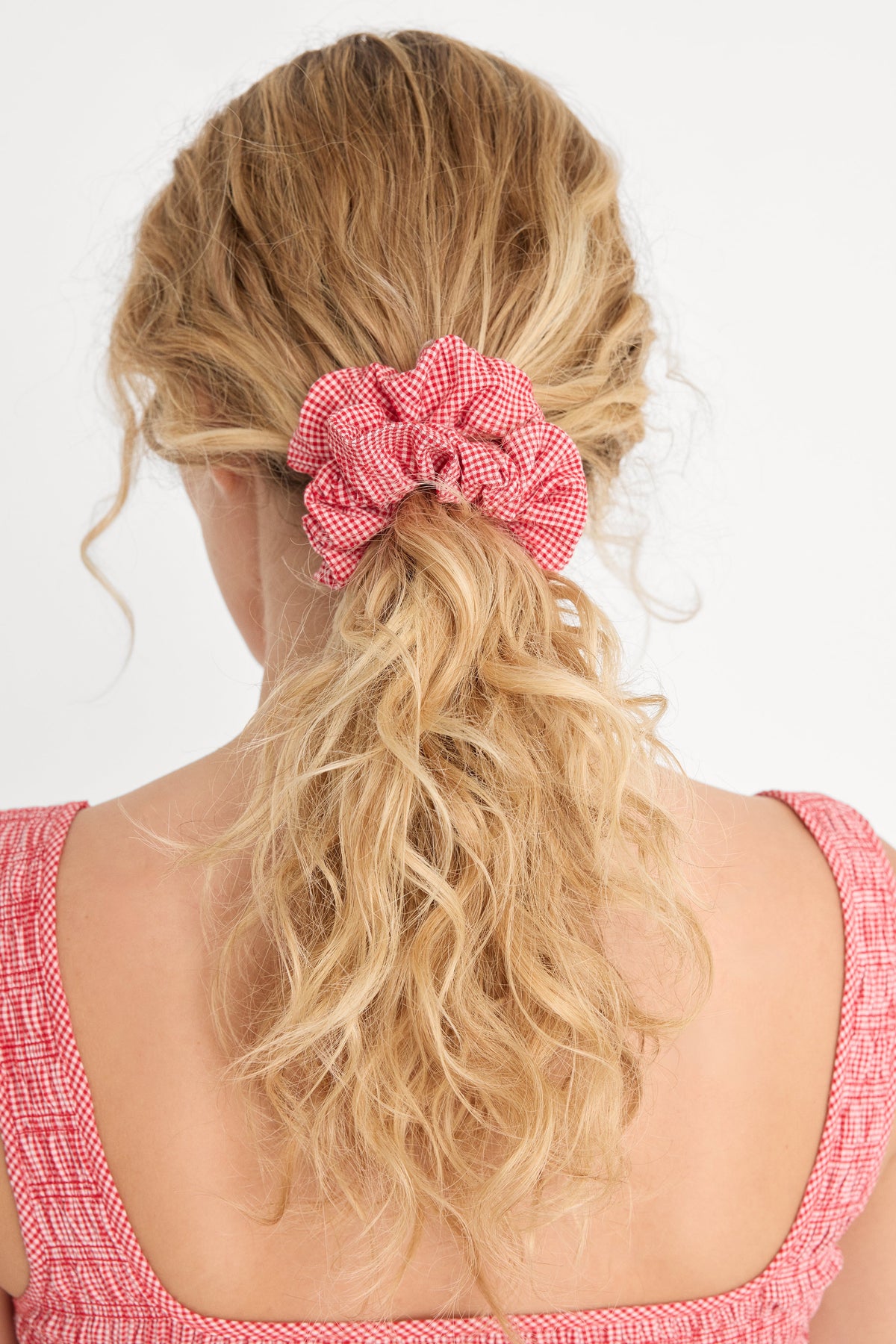 THE SCRUNCHIE POP GINGHAM SMALL