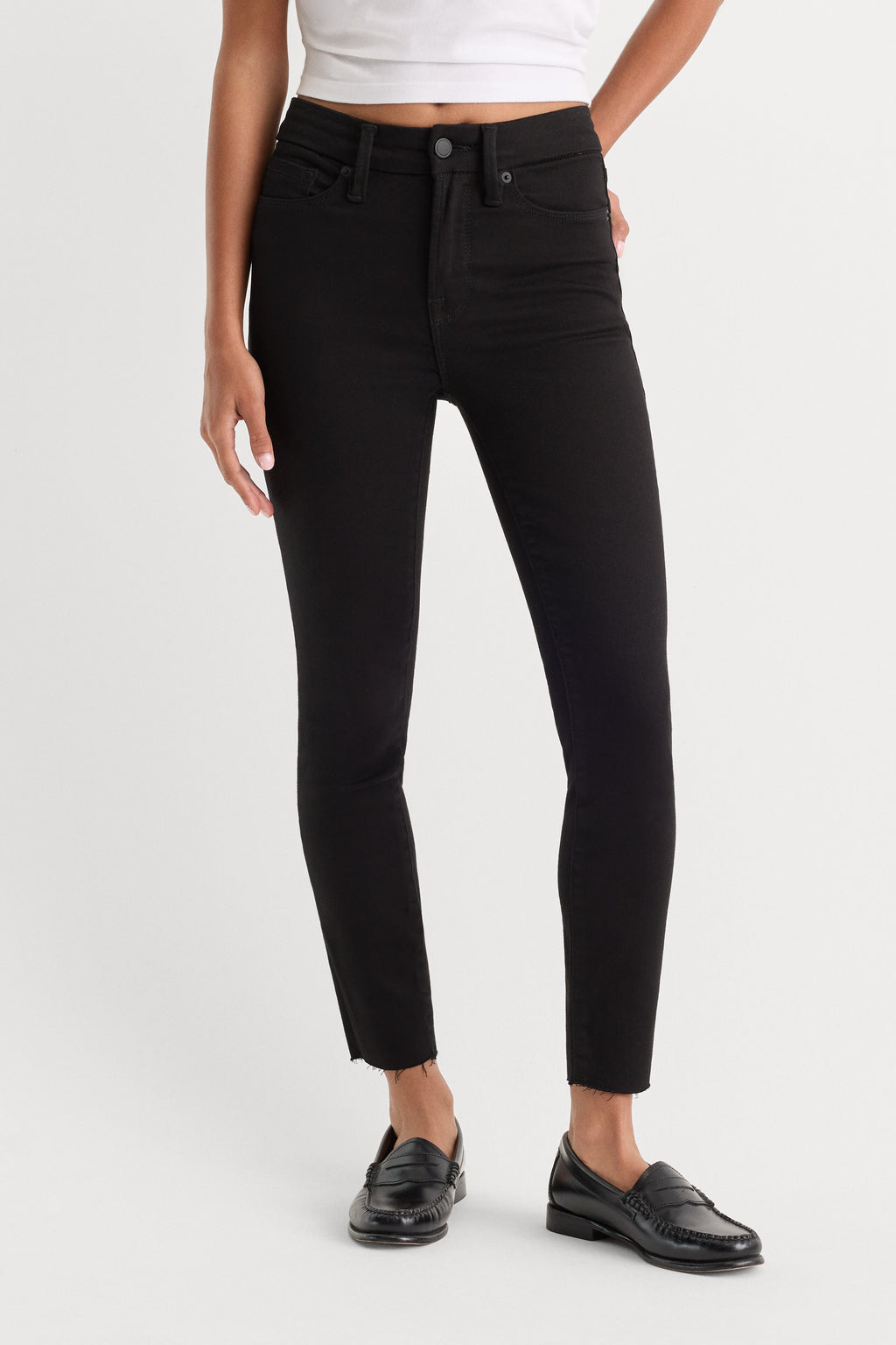 NEVER FADE GOOD PETITE SKINNY JEANS BLACK
