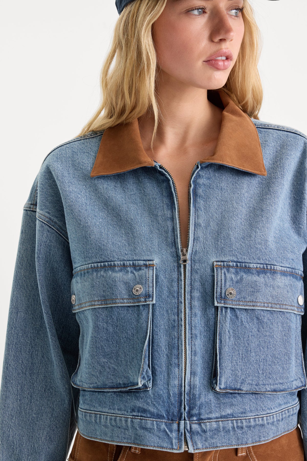 THE DENIM SWING CROPPED JACKET AMBER