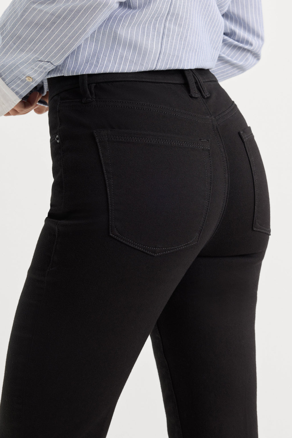 NEVER FADE GOOD CLASSIC SLIM BOOTCUT JEANS BLACK